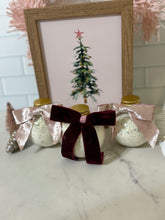 Load image into Gallery viewer, Milk Bath ornament