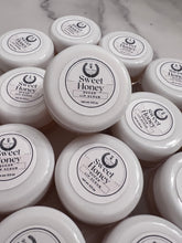 Load image into Gallery viewer, Honey sugar lip scrub