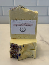 Load image into Gallery viewer, Fresh linen cold process soap