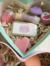 Load image into Gallery viewer, Heart Lip care set
