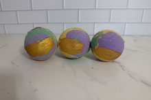 Load image into Gallery viewer, Mardi Gras bath bomb
